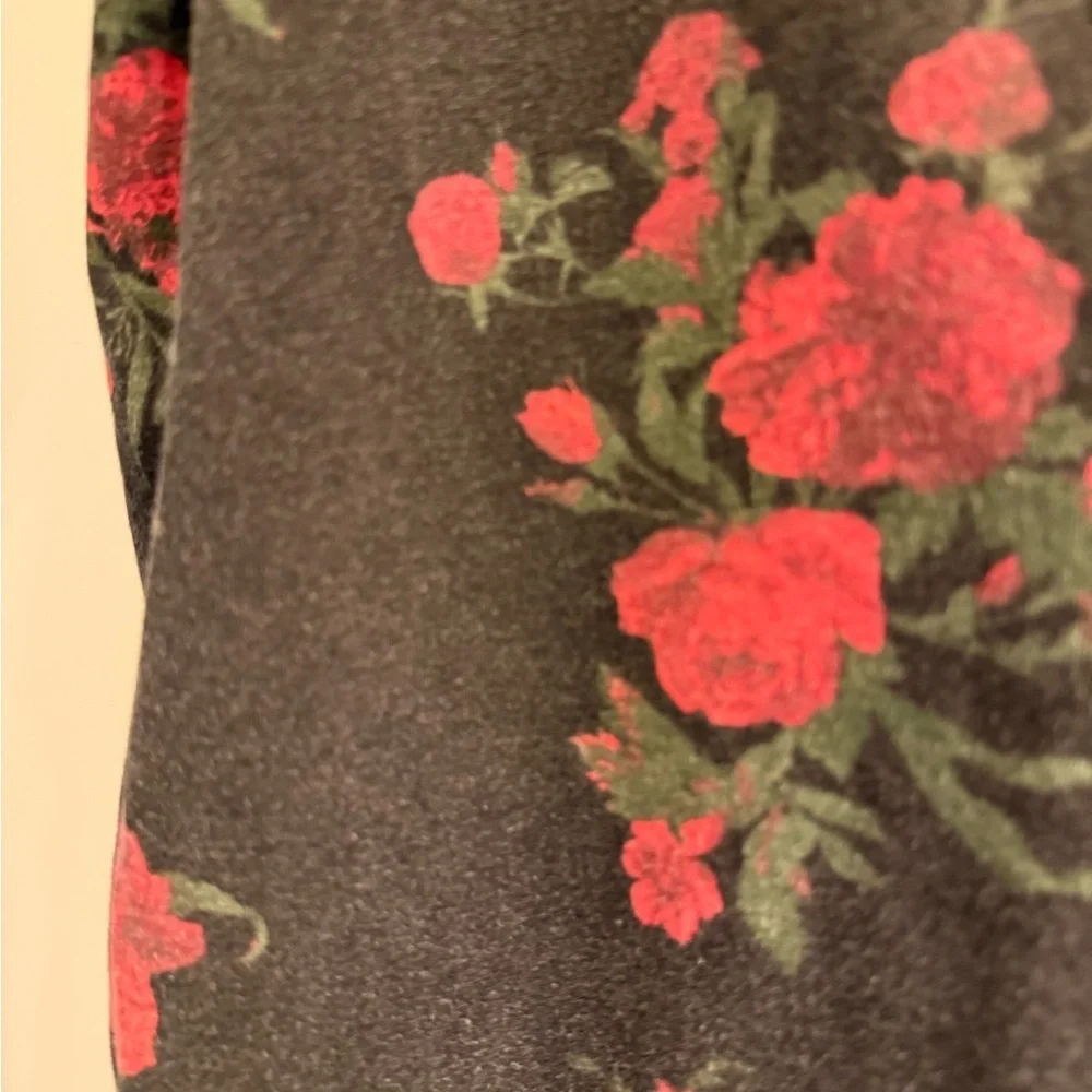 Forever 21 Gray and Pink Floral Top